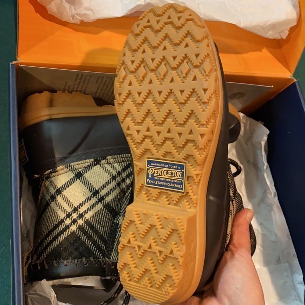 Pendleton Plaid Duck Boots - Picture 5 of 8
